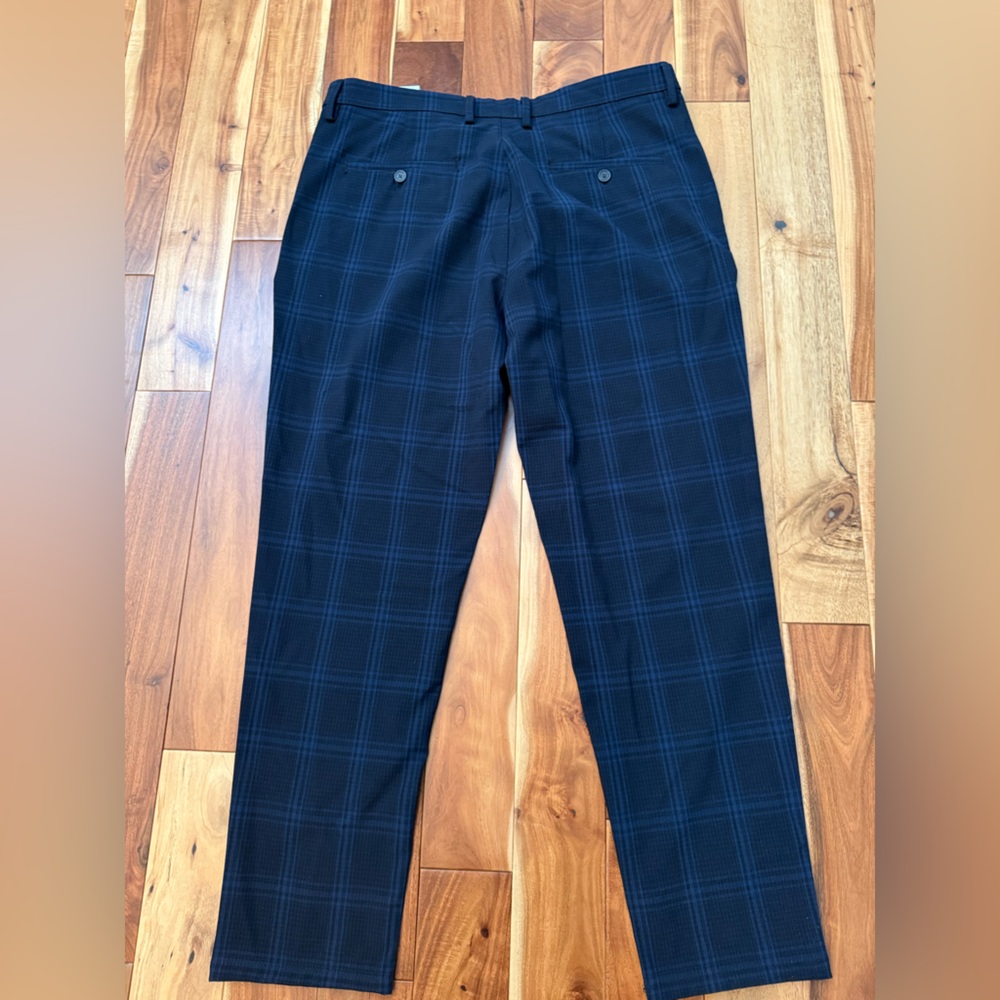 Zara Men's Dark Plaid Trousers - Picture 2 of 3